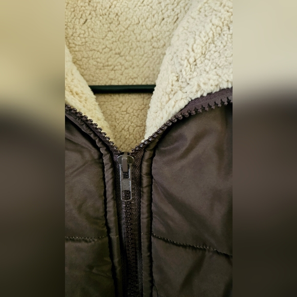 Brand new w/o tag women's winter jacket - Picture 4 of 4